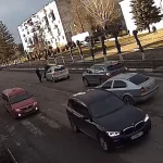 Заліз на капот і «проїхався» на дверці автівки: на Вінниччині чоловік влаштував дебош