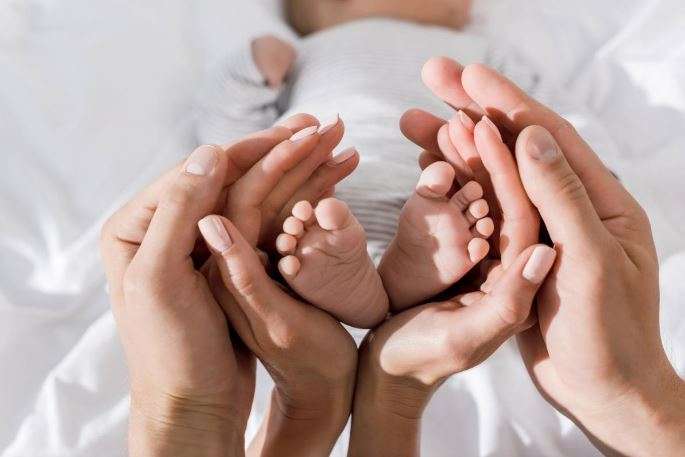 Чому в Україні народжуваність у маленьких містах більша, ніж у великих: пояснення демографа