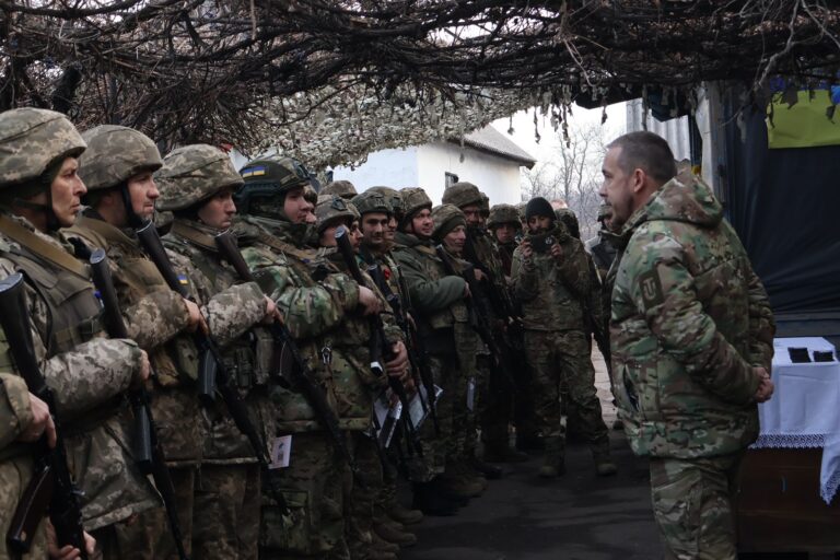 За героїзм на фронті: бійці вінницької бригади отримали відзнаки Головнокомандувача ЗСУ