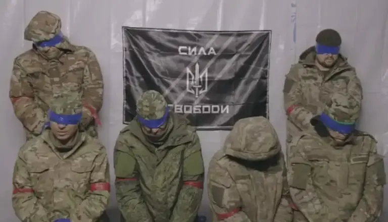 Український військовий самотужки захопив у полон шістьох окупантів (ВІДЕО)