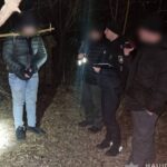 Трьох мешканців Могилів-Подільського району затримали за спробу переправлення чоловіків за кордон