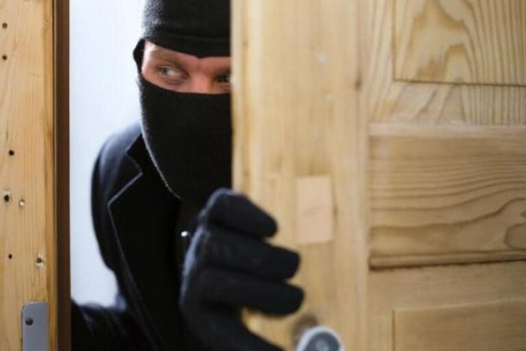 Житель Могилів-Подільського району обкрадав сусідку, а речі продавав односельчанам