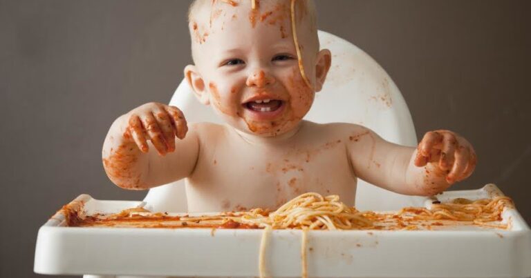 Messy-Spaghetti-Baby-984x483