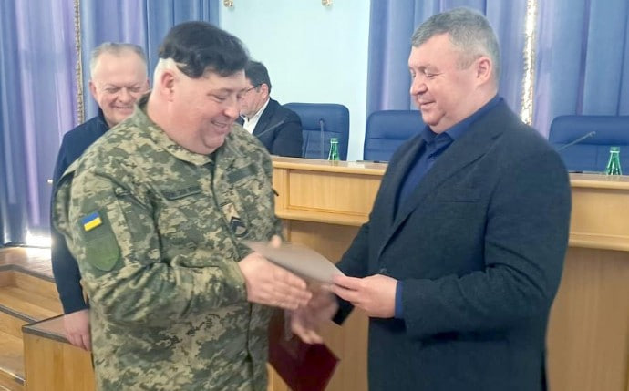 Відзнаки вручили сержанту 120 окремої бригади територіальної оборони Сергію Якубовському у Вінниці (ФОТО)