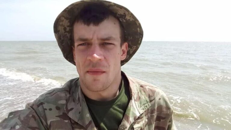 У Жмеринці вирішили встановити погруддя морпіху Ярославу Христюку