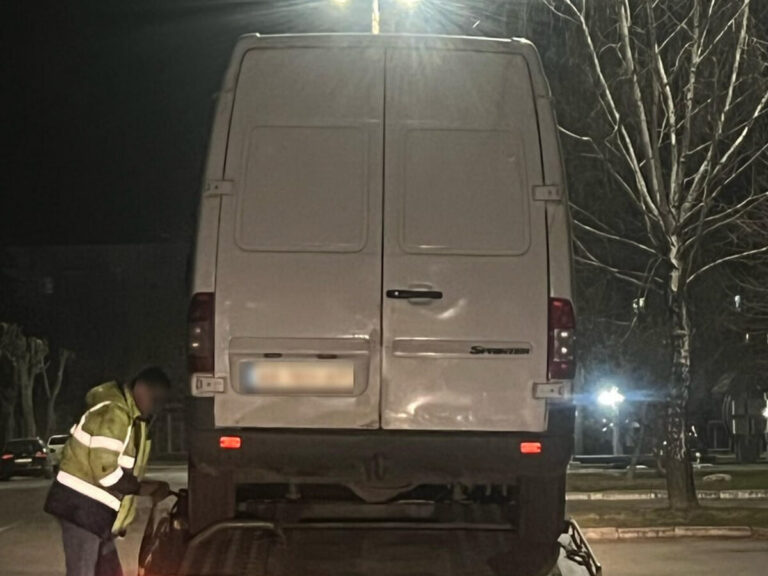 У Вінниці евакуатор забрав авто водія, який порушив ПДР та був під наркотиками