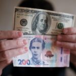 Долар дешевшає: який курс валют на 17 березня