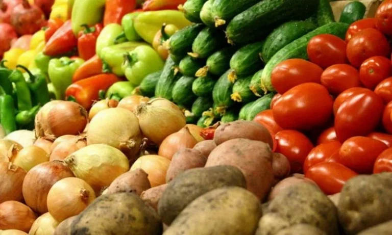Овочі, мясо та молочка: які продукти найбільше подорожчали у березні