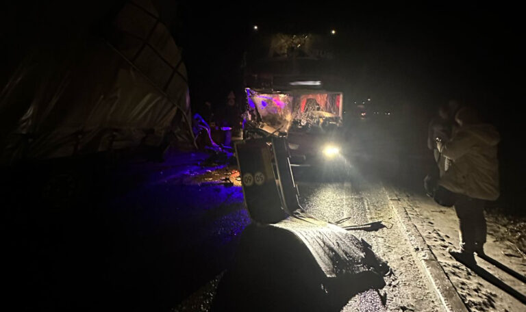 На Львівщині зіткнулись автобус та вантажівка: серед постраждалих троє вінничанок (ФОТО)