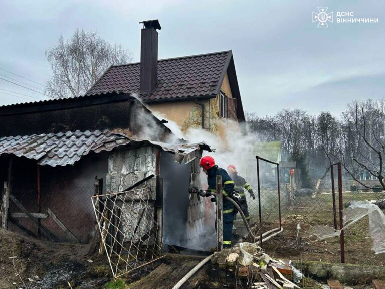 Несправність пічного опалення призвела до трьох пожеж на Вінниччині
