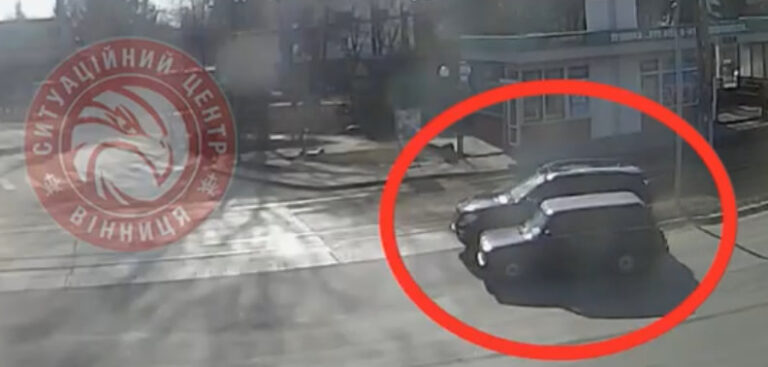 У Вінниці зіткнулися два автомобілі (ВІДЕО)