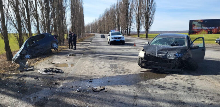 Обидва водії потрапили до лікарні: на Вінниччині трапилася ДТП