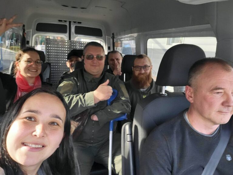 Мікроавтобус, який передали Вінниці з Карлсруе вже перевозить ветеранів