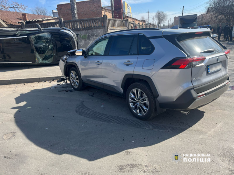 У Вінниці на перехресті зіткнулися два авто: подробиці ДТП