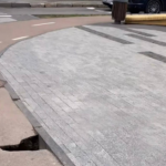 На проспекті Космонавтів у Вінниці провалився тротуар