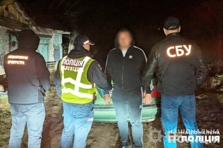 Житель Вінниччини за 7 тисяч доларів обіцяв «клієнту» домогти втекти з України
