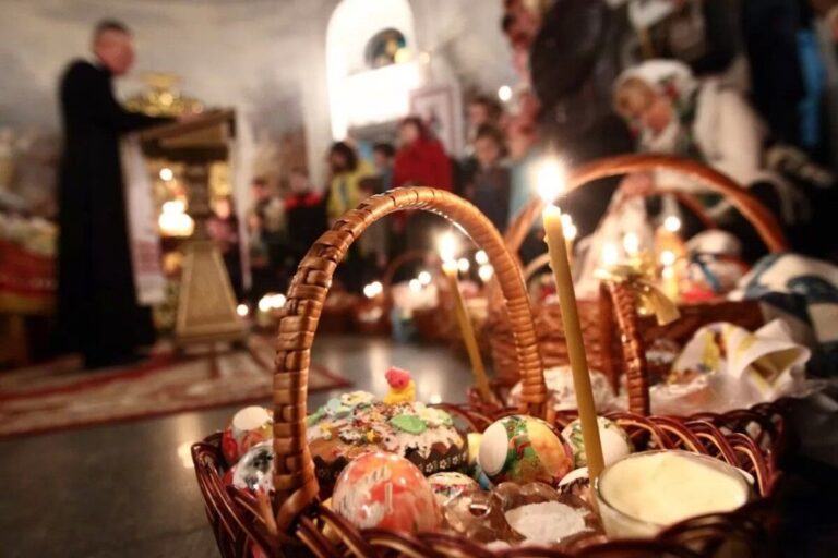 Коли святити пасху у Вінниці: розклад Великодніх богослужінь у Спасо-Преображенському соборі