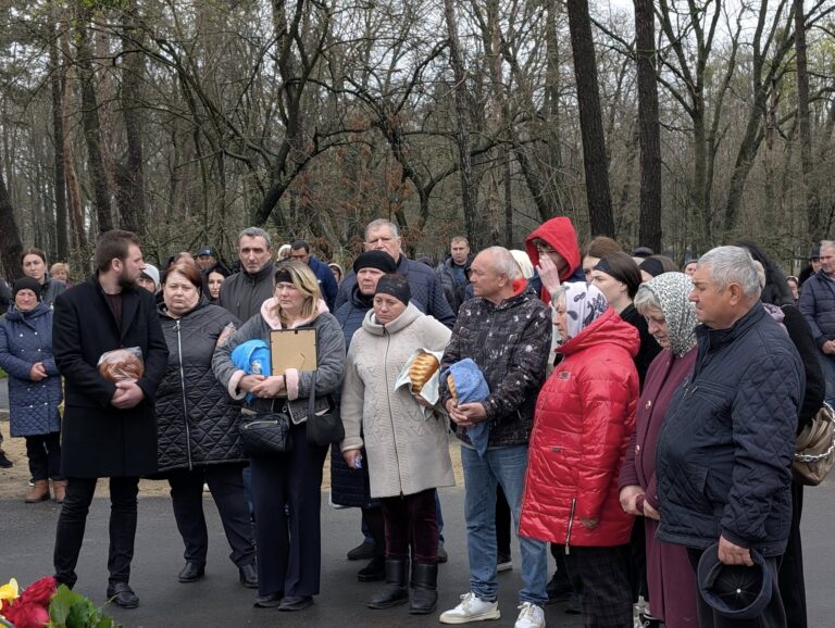 Гайсинська громада попрощалась із загиблим Захисником Олегом Горянським