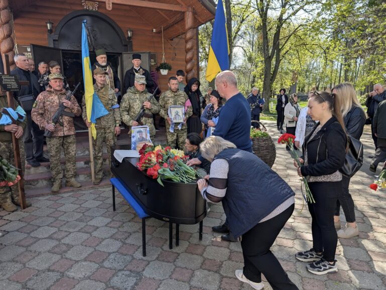 У Гайсині попрощалися з Владиславом Михайликом – Героєм з батальйону Вовки да Вінчі
