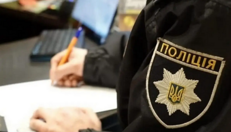 У Могилеві-Подільському невідомі стріляли по жінці та її собаці
