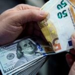 Курс валют на 30 квітня: скільки коштують долар, євро і злотий