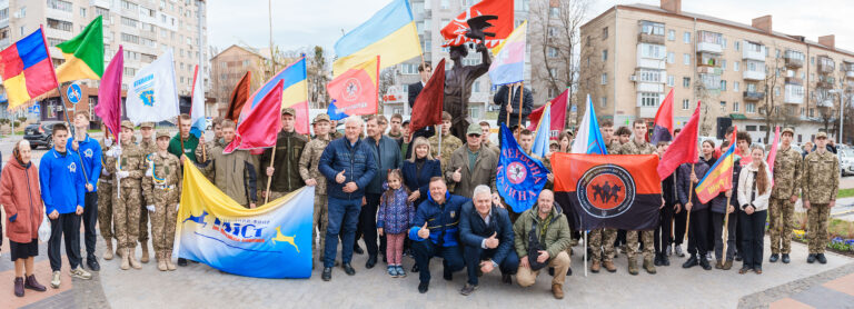 Памятник Джурі відкрили у Вінниці