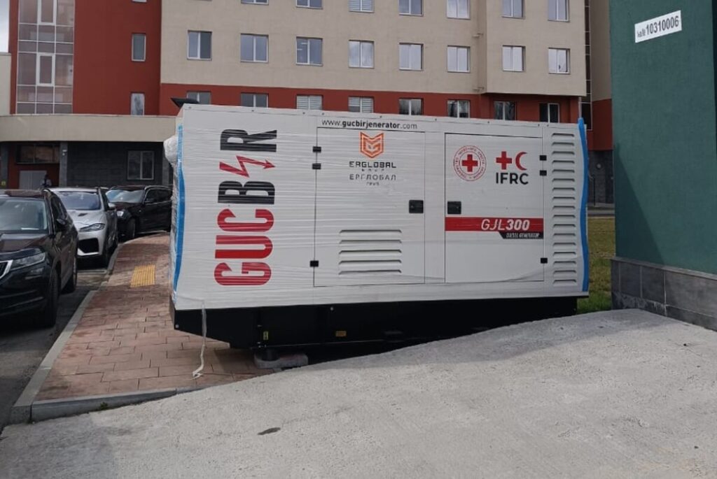 Працюватимуть навіть під час блекауту: вінницький кардіоцентр отримав генератор
