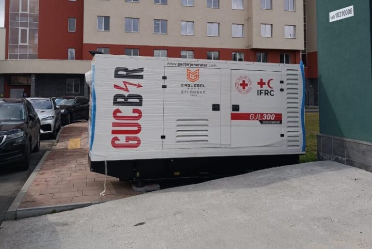 Працюватимуть навіть під час блекауту: вінницький кардіоцентр отримав генератор