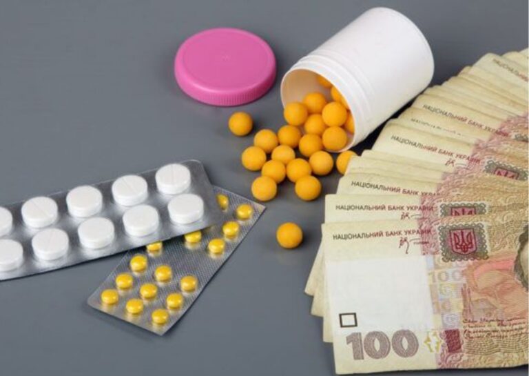 79% українців змушені економити на інших товарах, щоб купити ліки