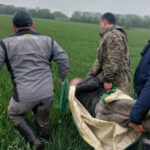 Лежав і не міг рухатися: на Вінниччині врятували хлопця, який ледь не замерз у полі (ВІДЕО)