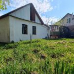 У Вінниці місцева жителька зливала побутові відходи у струмок