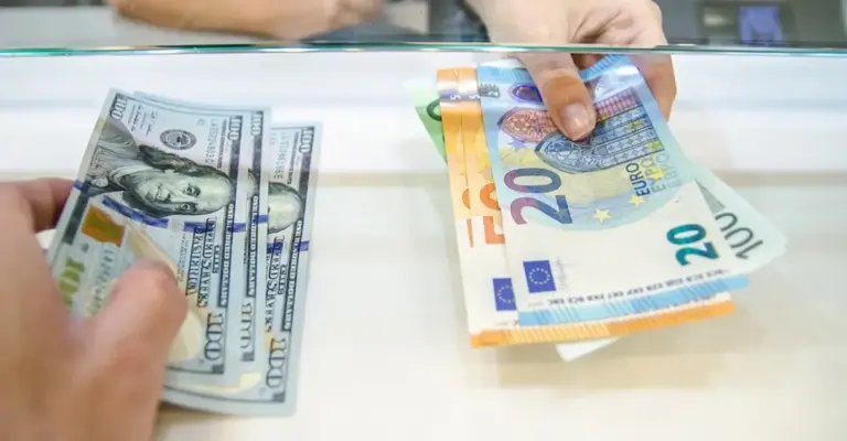 Долар стрімко зростає: НБУ оновив курс на 28 травня