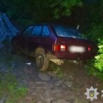 Автокрадій-невдаха: на Вінниччині чоловік застряг викраденим авто у багнюці й пішов пішки