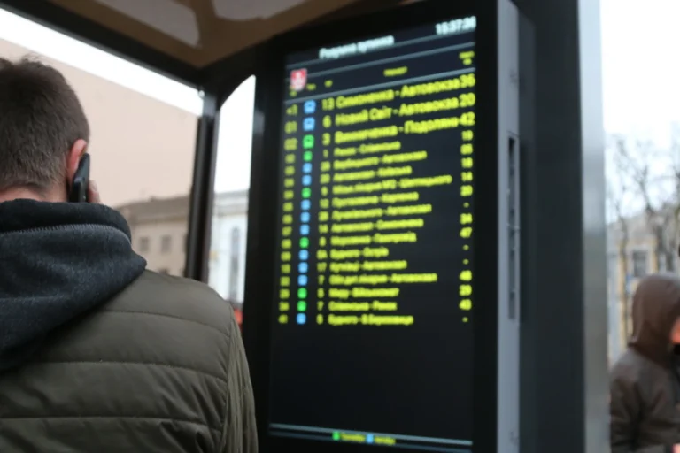 Чому у Вінниці не працювали табло громадського транспорту