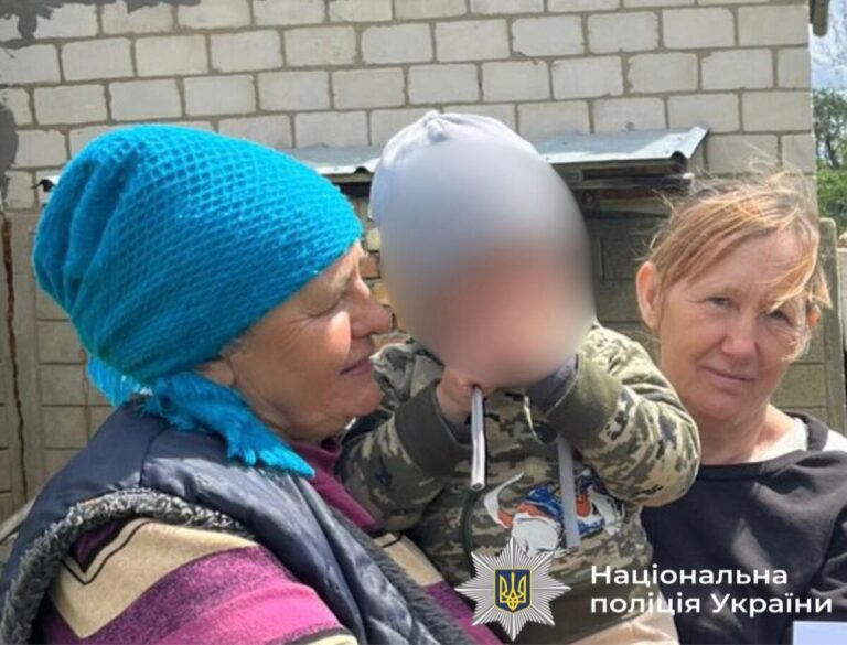 Зник малюк із песиком: у Могилів-Подільському районі все село шукало дитину