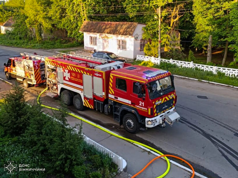 На Вінниччині зайнялись будівлі через коротке замикання