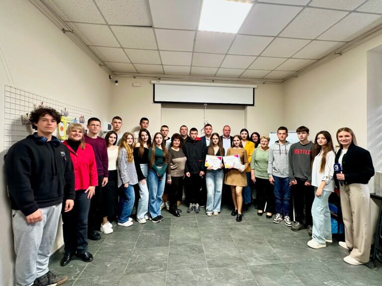 Учні з Вінницько-Хутірського округу реалізують власні проєкти завдяки конкурсу «ІдеяLab»