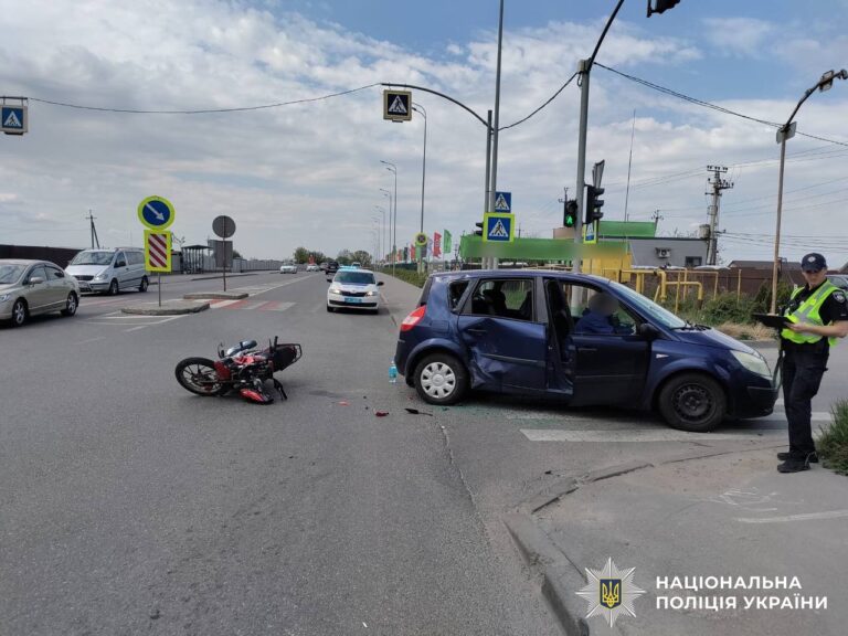 Двоє неповнолітніх були госпіталізовані: у Вінниці трапилося дві аварії