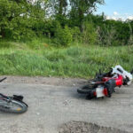 На Вінниччині не розминулися мотоцикліст та велосипедист: водії потрапили до лікарні