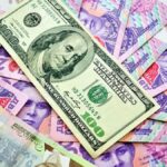 Долар різко впав після злету: офіційний курс валют на 13 травня