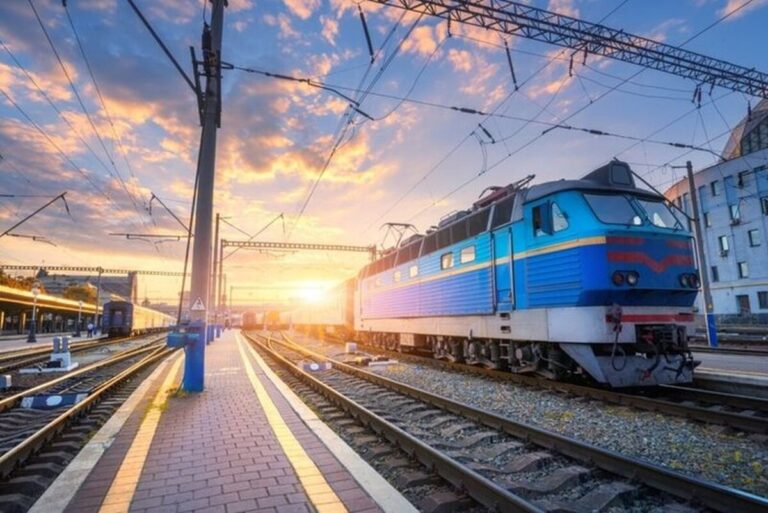 Додатковий поїзд Київ-Жмеринка: розклад та нові зупинки у Вінниці та Козятині