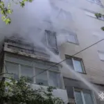 У Вінниці на Вишеньці горіла квартира багатоповерхівки (ФОТО+ВІДЕО)