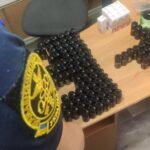 Незвичний вміст звичайної сумки: молдованка намагалась сховати вейп-рідину в цукеркових коробках