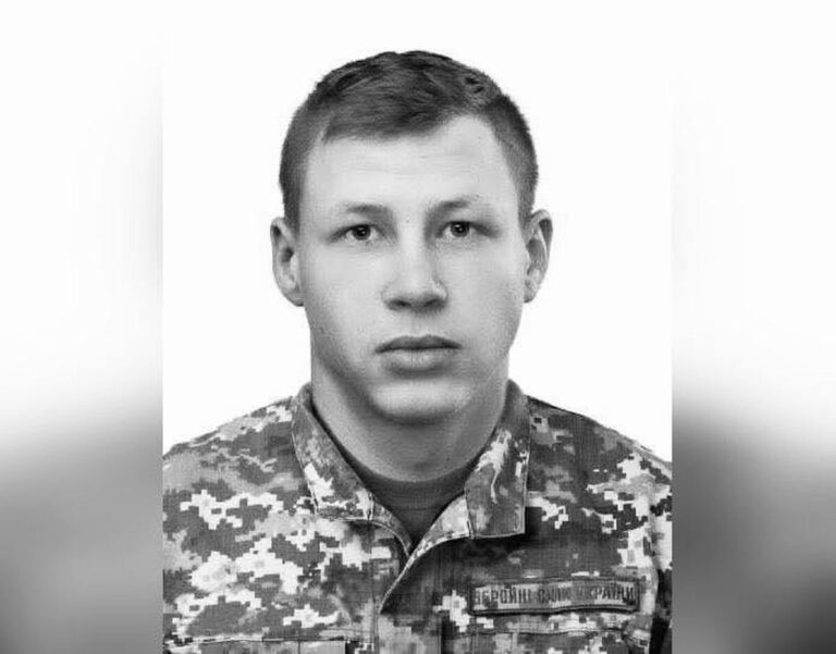 У Гайсинському районі поховали 22-річного солдата-розвідника Дмитра Бойчука