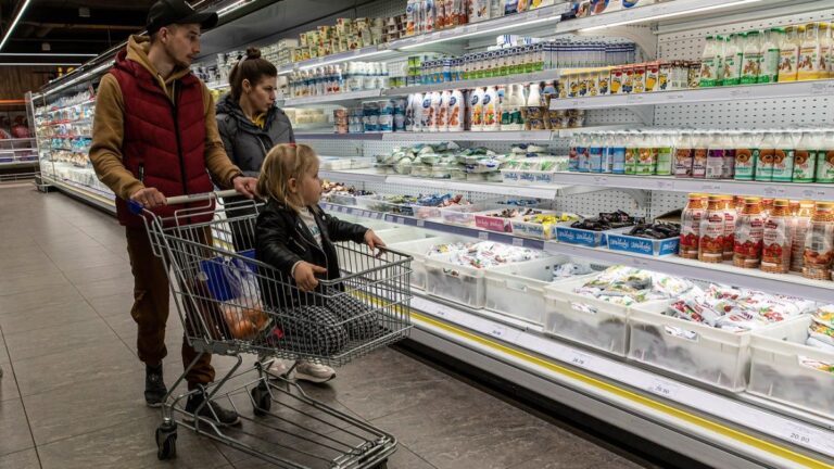75% українців у магазинах обирають продукцію зі знижками