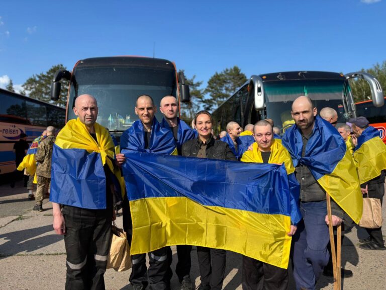 Наші вдома: 11 жителів Вінниччини серед звільнених з російського полону