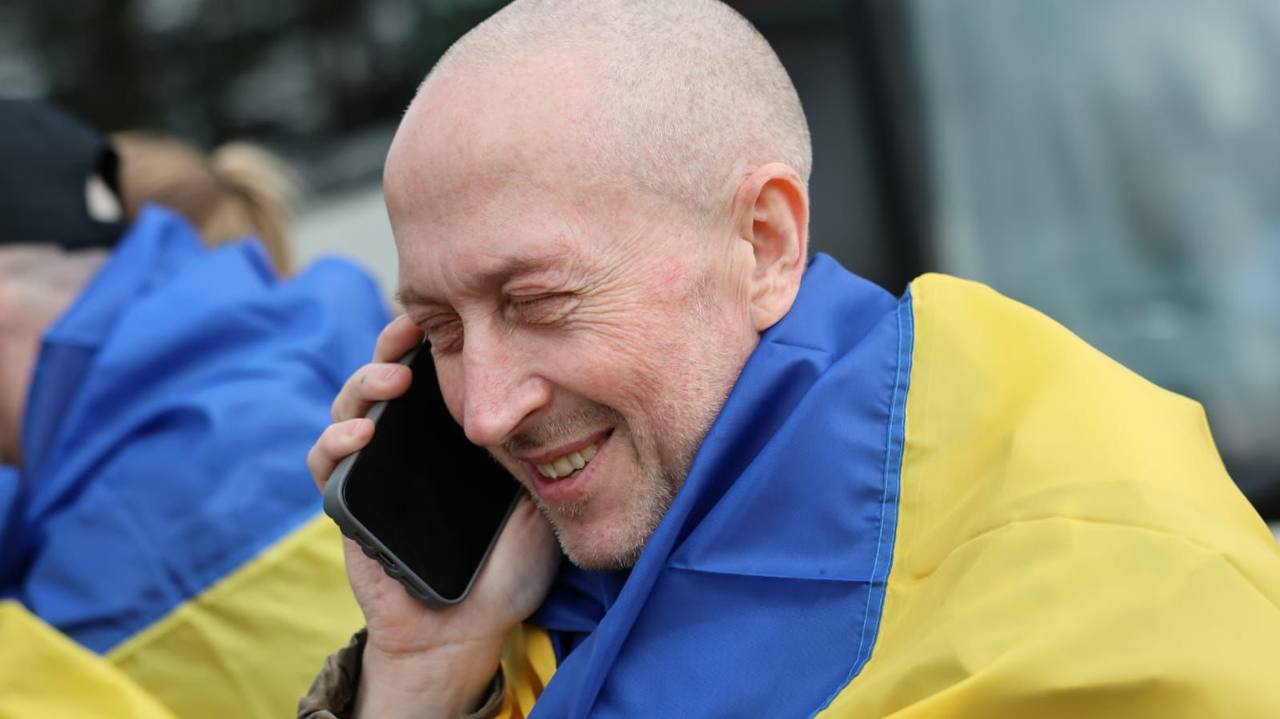 Пʼятий обмін за останні тижні: в Україну повернулися бійці, які були в полоні з 2022 року