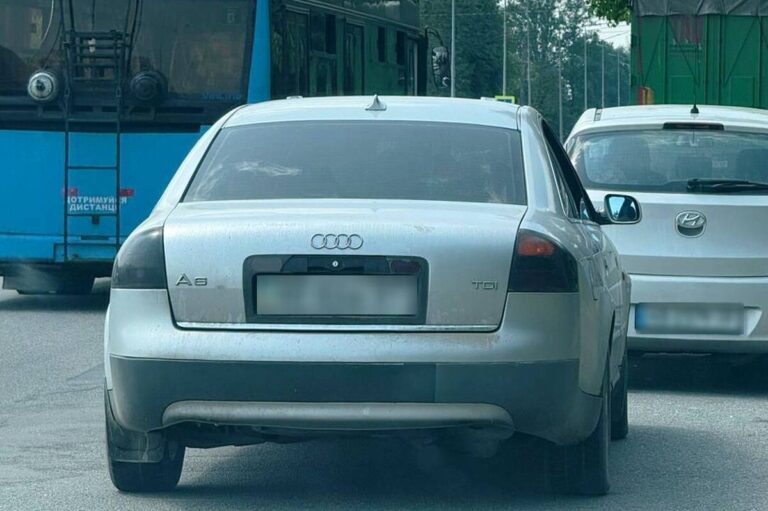У Вінниці патрульні виявили “двійника” Audi