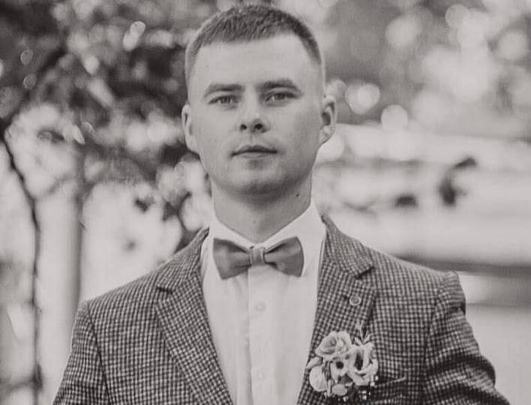 Бершадська громада у скорботі: на війні загинув Захисник Вадим Задорожний