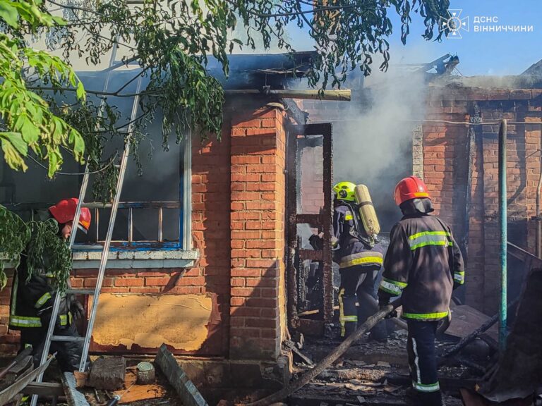 У пожежі в Немирові ледь не загинула 82-річна жінка